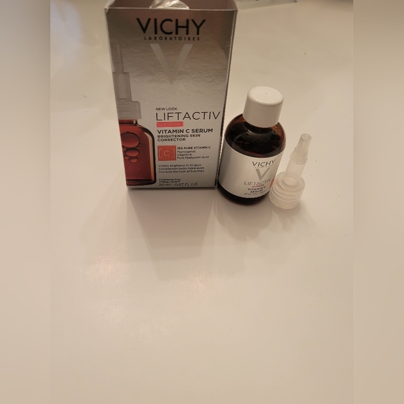 Liftactiv Supreme Vitamin C Serum 20 Ml 0.6 Oz. 10-26 - Picture 2 of 4